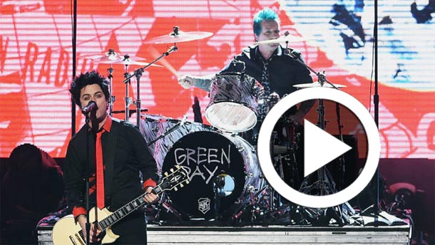 En vidéo : Green Day proteste à sa manière contre Donald Trump lors des American Music Awards
