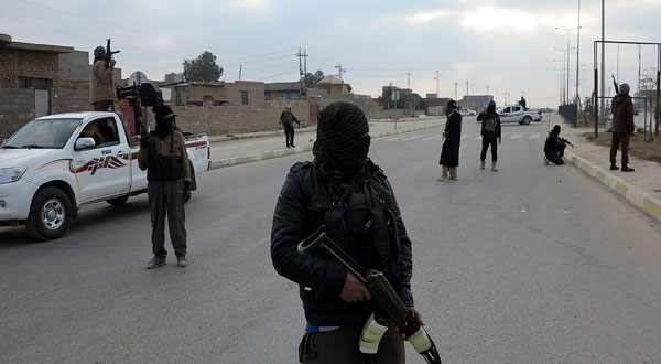 'داعش' يرسل 300 مقاتل إلى قرية دابق في حلب