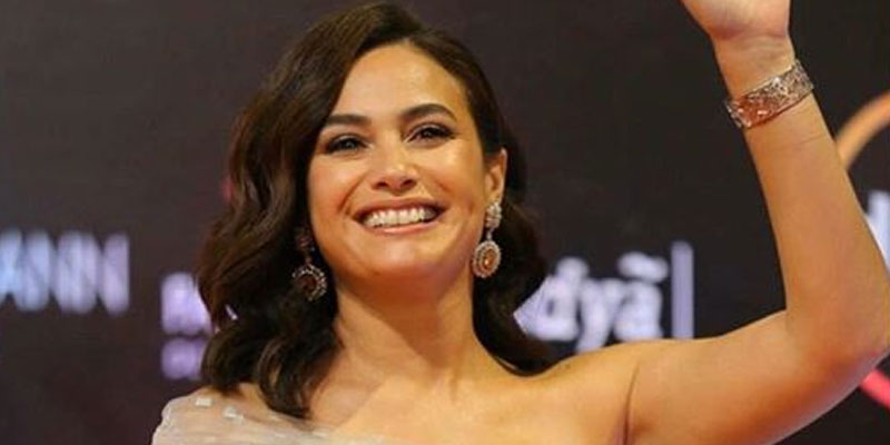 En photos : Hend Sabri, sublime au festival international du film du Caire