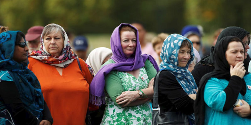 نساء نيوزيلندا يرتدين الحجاب تضامنا مع ضحايا الهجوم الإرهابي