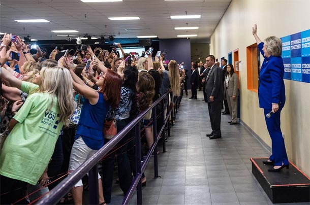 Cette photo résume l’obsession des jeunes pour les selfies...