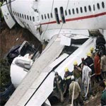 مقتل أكثر من 130 شخص في تحطم طائرة عسكرية بالجزائر