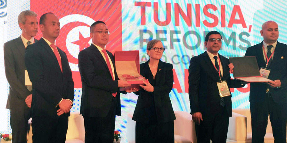 هواوي تونس تظفر بجائزة تطوير صناعة تكنولوجيا المعلومات والاتصال وتنمية المواهب 
