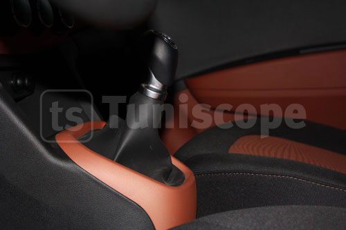 hyundai-i10-140414-17.jpg