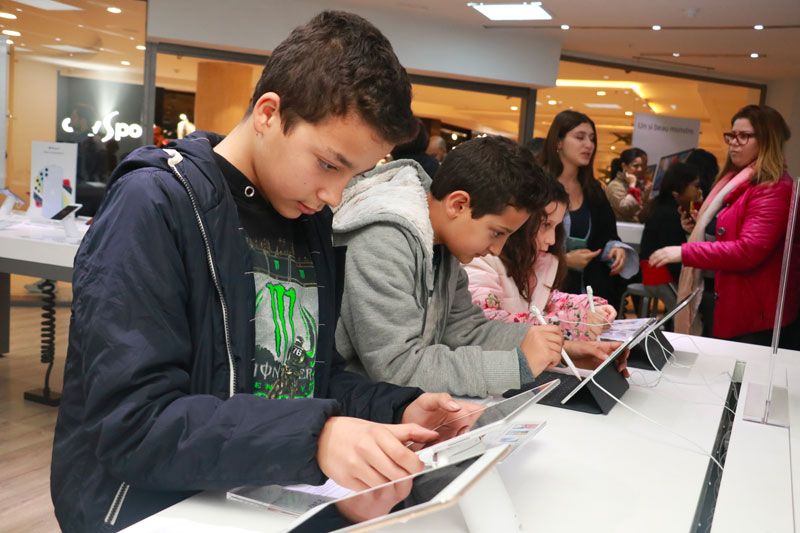 iStore-191219-08.jpg