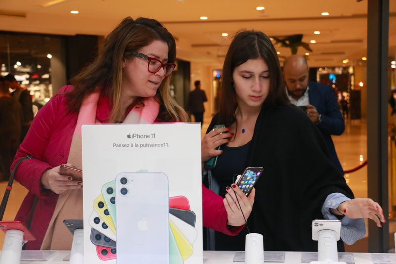 iStore-191219-09.jpg