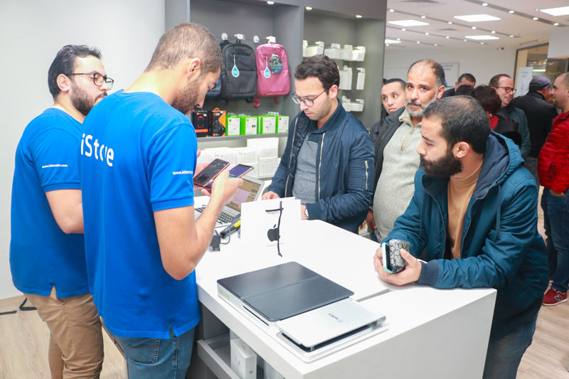 iStore-191219-14.jpg