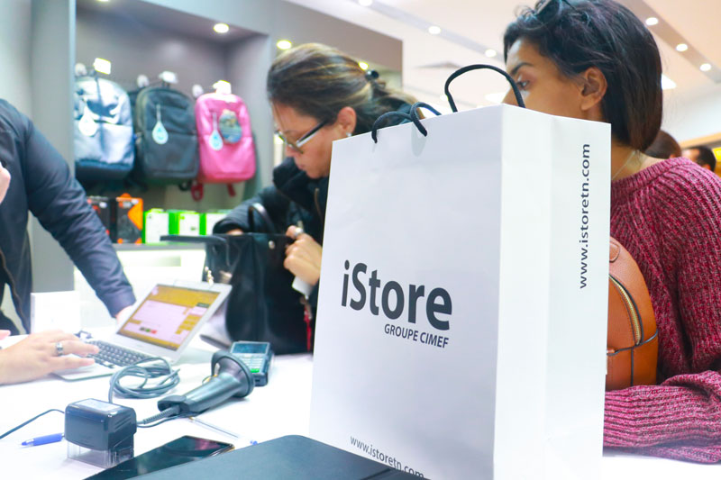 iStore-191219-20.jpg
