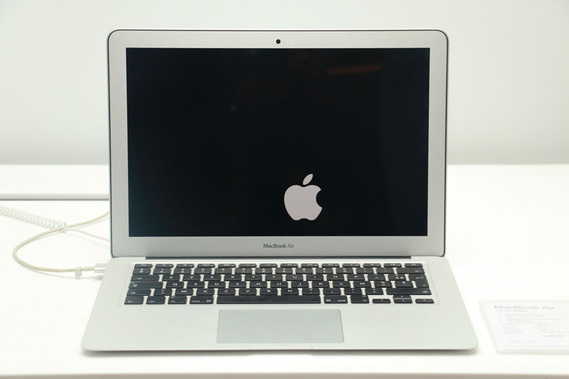 iStore-191219-51.jpg