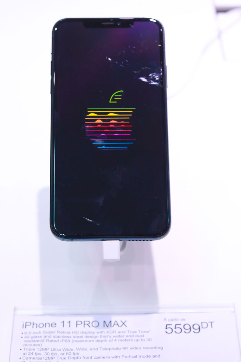 iStore-191219-63.jpg