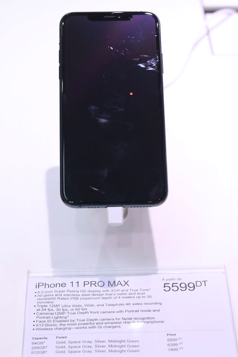 iStore-191219-64.jpg