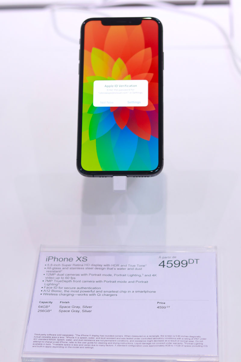 iStore-191219-66.jpg
