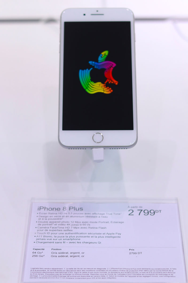 iStore-191219-68.jpg