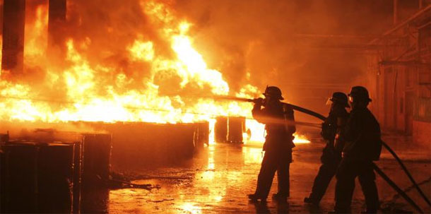 Incendie dans une usine de confection de vêtements à Mornaguia