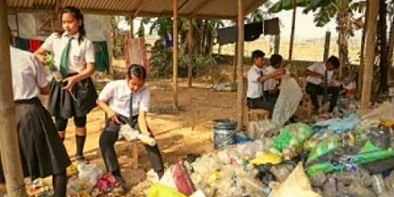 Une école indienne accepte pour frais de scolarité le plastique