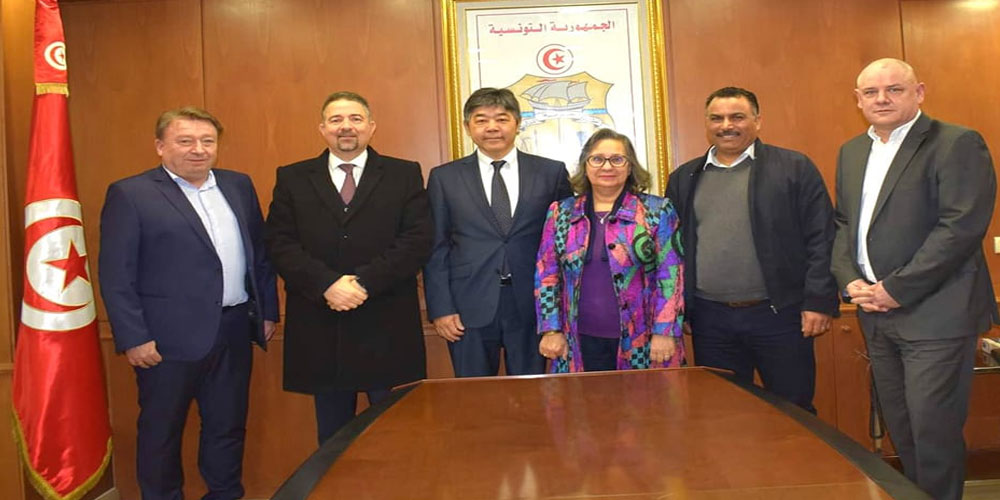  وزارة الصناعة تدعم توجهات المجمع الياباني لصناعات ‘سوميتومو الكتريك’ الاستثمارية في تونس
