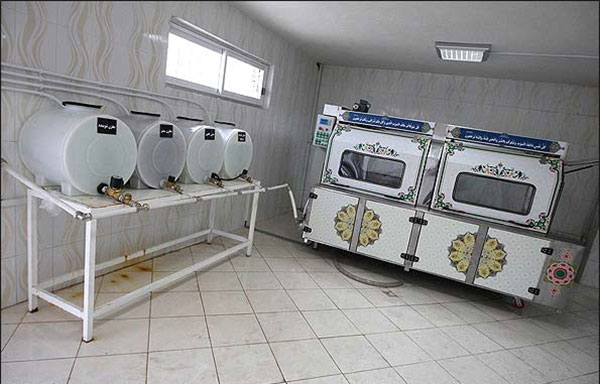 يغسل 10 جثث للموتى كل ساعة، جهاز أوتوماتيكي يُثير الجدل في إيران