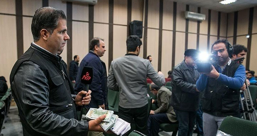 ايران تجمد حسابات كبار سماسرة سوق طهران