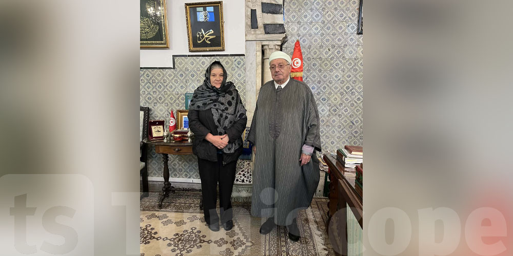 تونس: مواطنة أوروبية تختار الإسلام رسميًا!