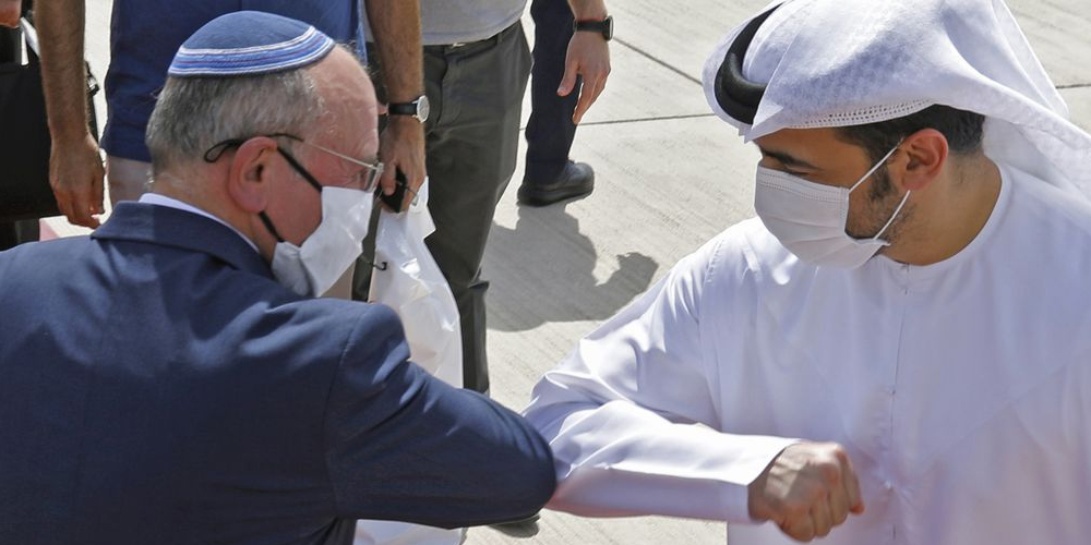 Les Emirats ouvrent officiellement leur première ambassade en Israël