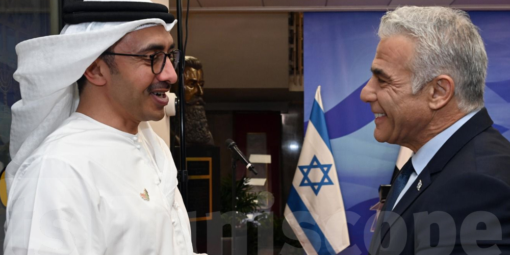 وزير خارجية الإمارات يزور متحف في إسرائيل