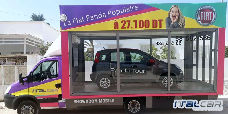 Panda Tour : La Fiat Panda défile dans un showroom mobie 