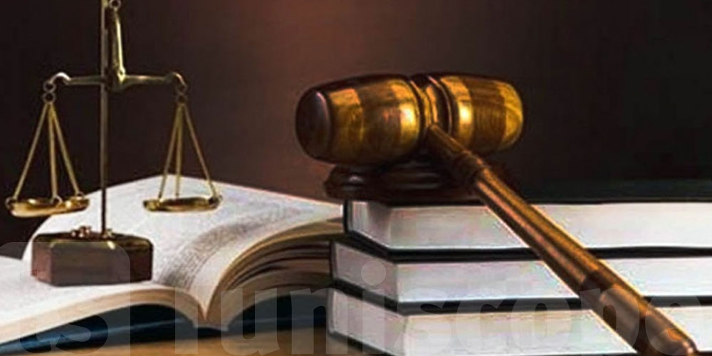 5 محامين موقوفين والسبب ؟