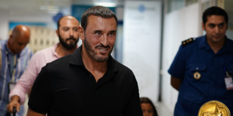 بالفيديو: وصول كاظم الساهر إلى مطار تونس قرطاج