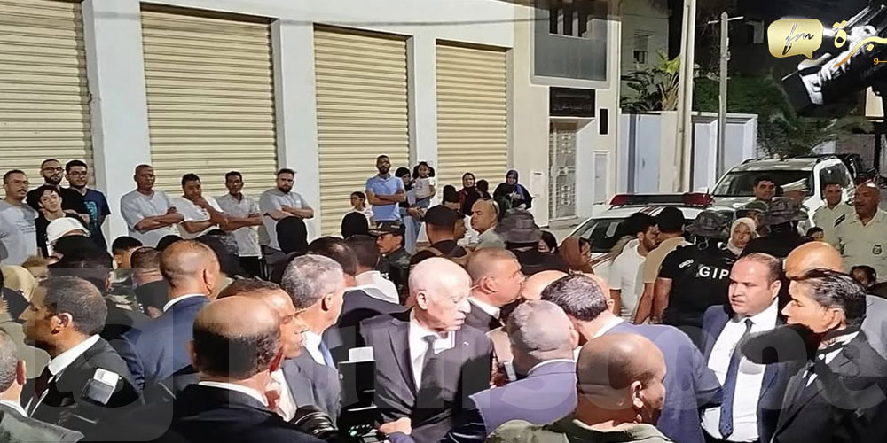 خلال زيارته إلى القيروان: رئيس الجمهورية يلتقي عددا من المواطنين ويستمع إلى مشاغلهم
