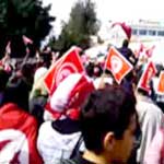 En images : Maintenant, les foules de manifestants se dirigent vers la Kasbah 
