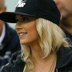 La femme de Sami Khedira devrait changer de garde-robe !