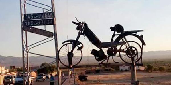 Khmoudha : Une sculpture par les habitants qui vaut mille mots…