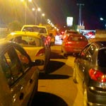 Les Tunisiens prennent d'assaut les kiosques à essence de peur d'une grève
