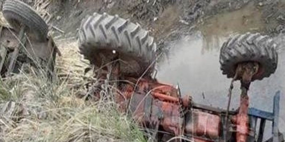 تونس : انزلاق آلة حصاد بسبب رداءة المسلك الفلاحي