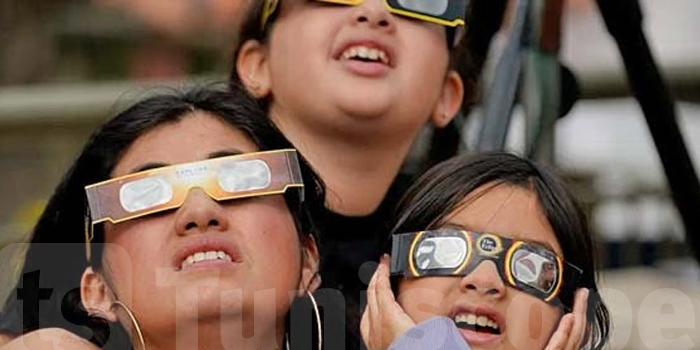 عاجل : رد بالك تصوّر الكسوف بالتليفون...و هذا علاش !