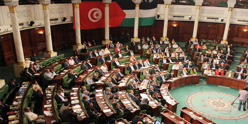 نواب يُقدّمون مقترح قانون للتكفّل بمصاريف علاجهم ودفنهم