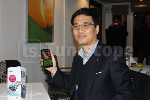 lancement-lg-g2-210114-01.jpg