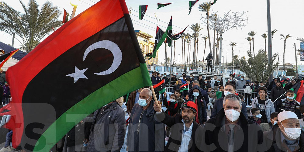 الليبيون يحيون ذكرى الثورة وسط تفاقم الانقسامات السياسية