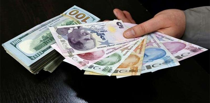 هبوط الليرة التركية بعد إقالة أردوغان لمحافظ البنك المركزي