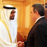 رئيس الحكومة يلتقي الشيخ محمد بن زايد آل نهيان بحضور الدكتورة لبنى القاسمي