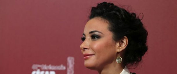 سيصدر بثلاث لغات، بطلة ''الزين اللي فيك '' المغربية تُصدر كتاباً عن حياتها و''نفاق المجتمع ''