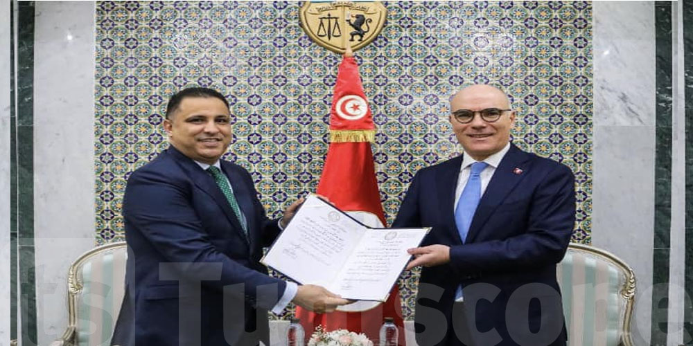 Nabil Ammar remet la copie des lettres de créance du nouvel ambassadeur de Lybie