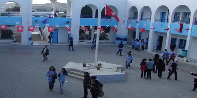 الجمعية التونسية للأولياء والتلاميذ تستنكر مواصلة حشر التلاميذ في تجاذبات ملف التربية