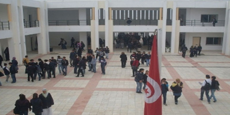 القصرين: استقالة جماعية لمديرين ونظّار في المدارس والمعاهد