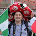 صورة المصوّر حسني المنوبي بالقبعة المكسيكية تشعل صفحات التواصل الاجتماعي