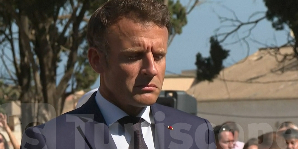Emu, Macron visite le cimetière européen d'Alger