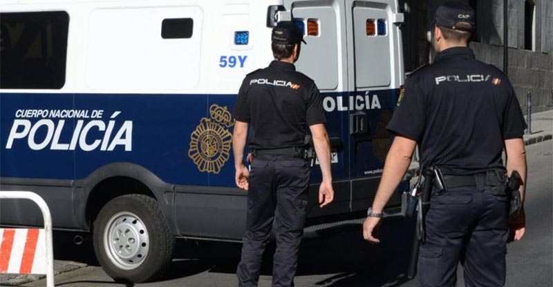 مدريد: إخلاء ناطحة سحاب تضم سفارات بعد تهديد بقنبلة
