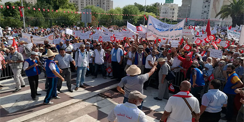 En photos : Un mouvement de protestation au Bardo contre le rapport de la Colibe 