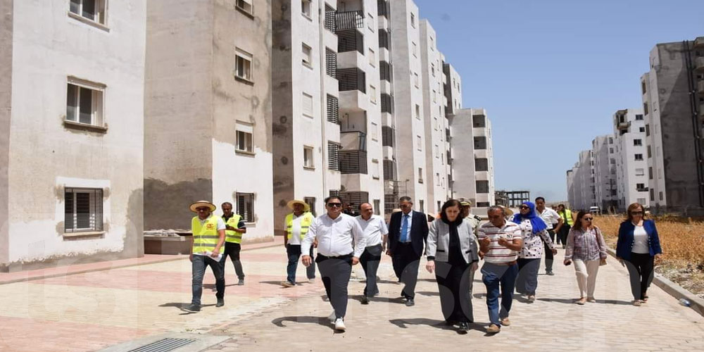 منوبة: وزيرة التجهيز والإسكان تؤدي زيارة إلى مشروع السكن الاجتماعي’ الرياض’
