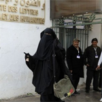 Des étudiantes de la Manouba auraient été payées pour porter le niqab